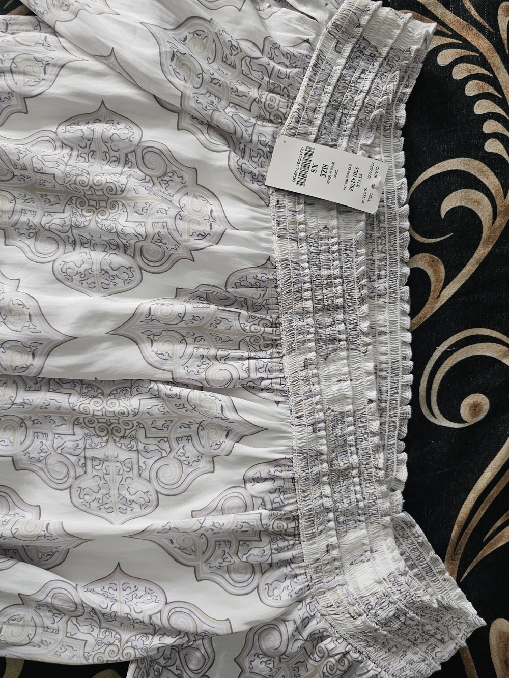 Off-Shoulder White and Light Gray Printed Women's Dress Size Xs - Picture 6 of 8